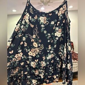 Easel sz Large Floral Navy Ruffle Cami